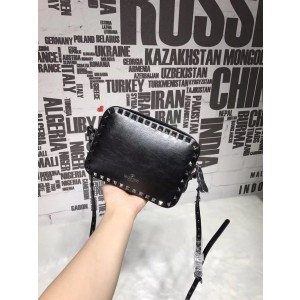 발렌티노 락스터드 크로스백 20CM V50161