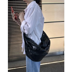 르메르 크로와상 백 블랙 8820