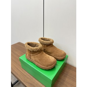보테가베네타 스냅 스웨이드 앵글 부츠 3.5cm