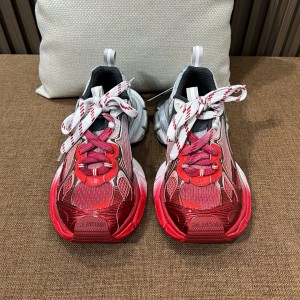 발렌시아가 3xl 토 스프레이 스니커즈