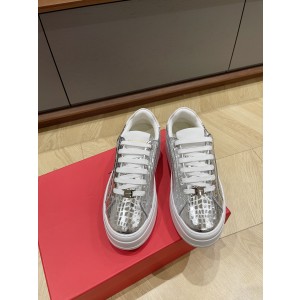 페레가모 스니커즈