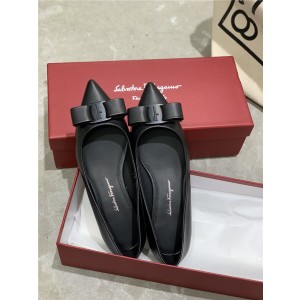 페레가모 여성용 단화 굽높이2CM F60099-2