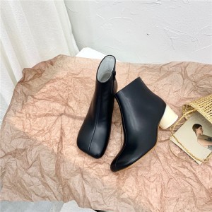 MAISON MARGIELA 메종 마르지엘라 여성용 부츠 MM36980-1
