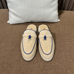 로로피아나 썸머참스워크 뮬 정품급