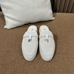 로로피아나 썸머참스워크 뮬 정품급